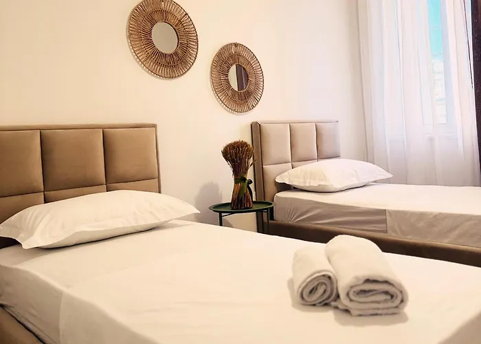 Enol Plazza * ティラナ